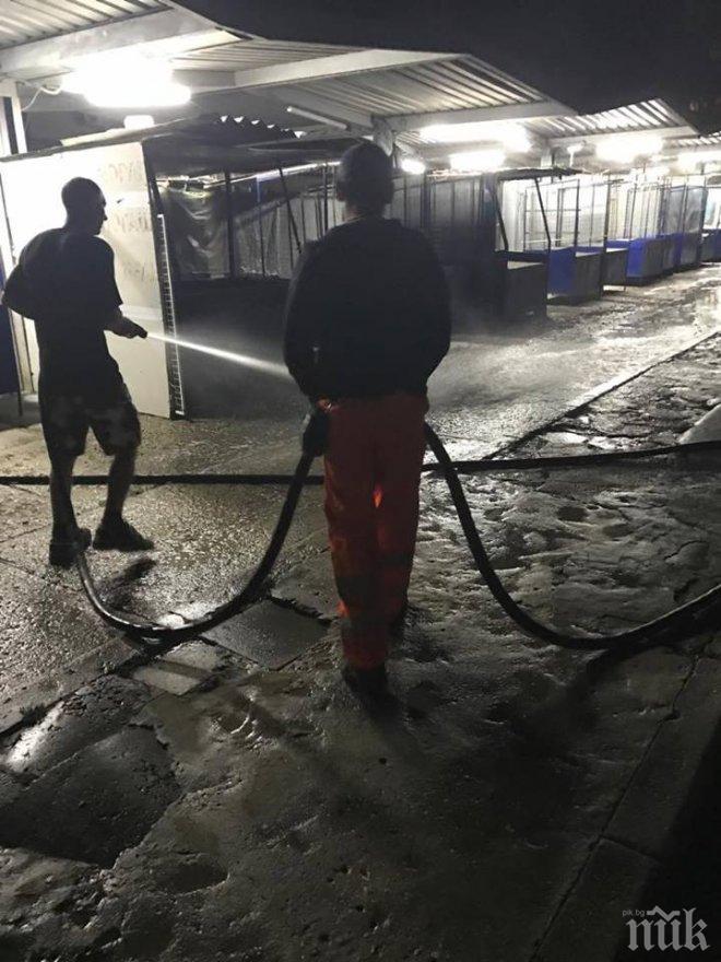 СИГНАЛ ДО ПИК! Смаяни столичани заснеха среднощното почистване на пазара в „Красна поляна“ (СНИМКИ)