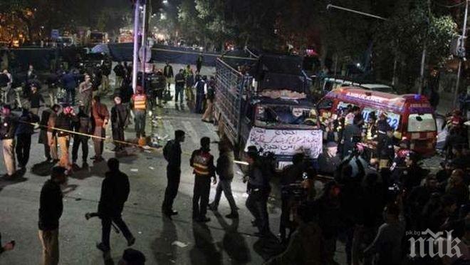 Ужас! Броят на пострадалите при бомбената атака в Лахор достигна 34 души