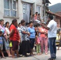 Масова евангелизация в циганска махала край Пловдив! Пастори щедро обещават 