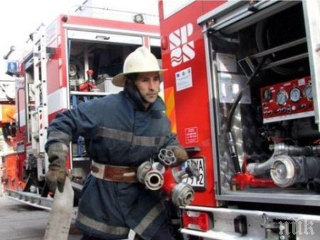 ТРАГЕДИЯ! Двама изгоряха живи в къщата си