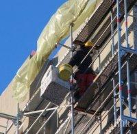 ЗАРАДИ СМЪРТТА НА СТРОИТЕЛ: Инспекцията по труда в Бургас започва проверки на санирането на блокове