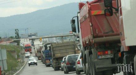 спипаха мигранти български автовоз румънско унгарската граница