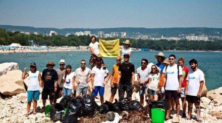 екоминистърът дони агитират чисто море ветроход снимки