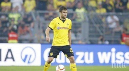 защитник борусия дортмунд призна имах разговор треньора ювентус