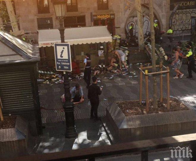 УЖАСЪТ СЕ ЗАВЪРНА: Полицията потвърди, че врязването на бус в тълпата в Барселона е терористичен акт (СНИМКИ/ВИДЕО)