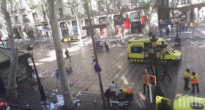 Полицията издирва двама души за терористичната атака в Барселона