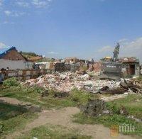 Събориха още цигански къщи в Асеновград