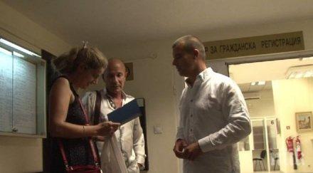 добра новина бебето родено самолет вече акт раждане