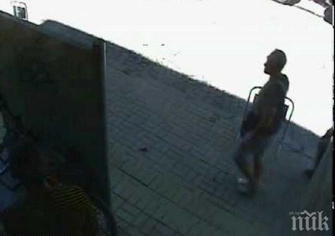 ЦИРК! Спипаха крадец в Бургас, отмъкнал колело с розов микробус