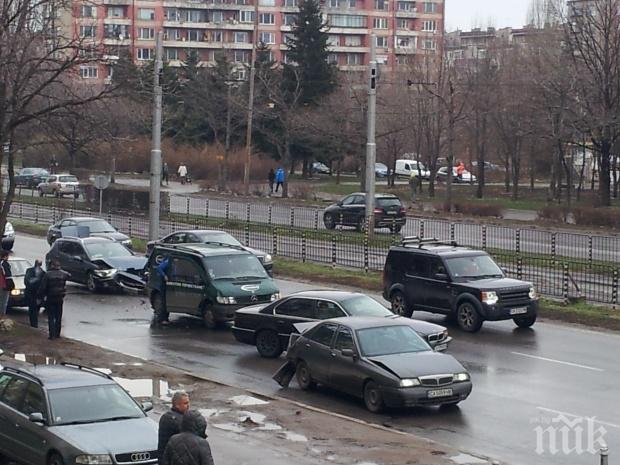 Ремонт! Временно е затворено за движение част от платно на бул. „Драган Цанков“