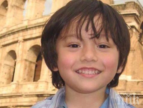 Откриха невредимо 7-годишното австралийче, изчезнало в Барселона