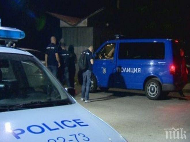 Катастрофа между лек и полицейски автомобил в района на пътен възел Бояна