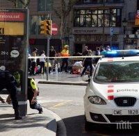 ЕКСКЛУЗИВНИ КАДРИ! Вижте терористите от Барселона часове преди атаката