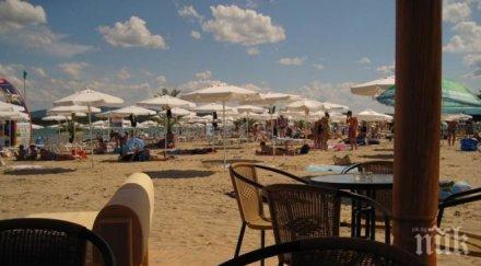 екшън приморско измъкнаха белезници мъж пицария южния плаж