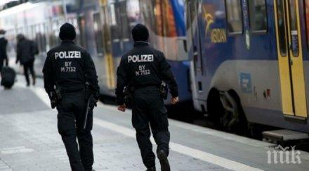 арестуваха двама протест бежанците хелзинки