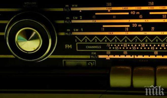 В ПИКА НА СЕЗОНА! Туристите в Созопол хващат само турски радиостанции