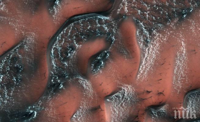 СЕНЗАЦИЯ! НАСА снима сняг на Марс