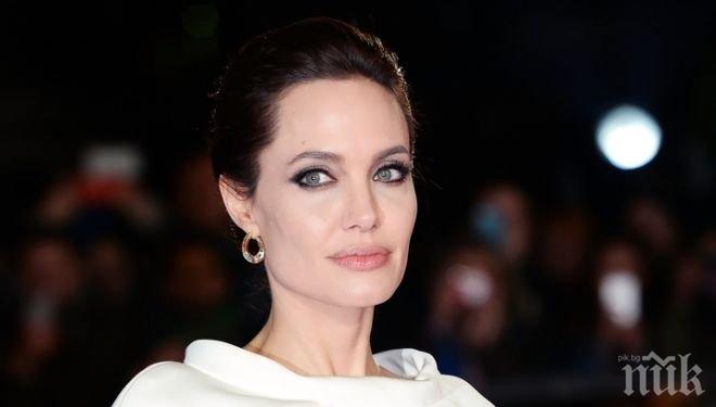 ШОК! Отслабналата Анджелина Джоли ужаси Холивуд! Актрисата тежи 34 килограма! (СНИМКА)