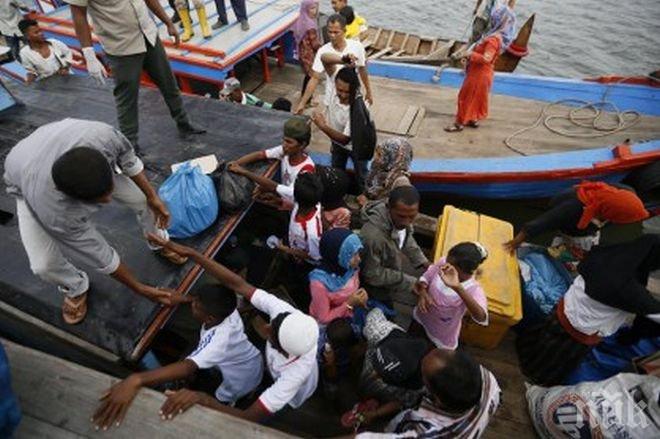 Гръцките власти са заловили лодка с 62 мигранти на борда