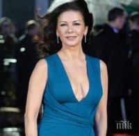 Диета с елда топи 10 кг без глад! Ето как поддържа форма Катрин Зита Джоунс