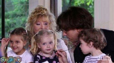 властите русия погнаха алла пугачова