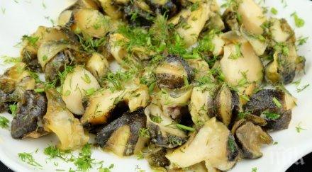 азиатци избиват български рапани