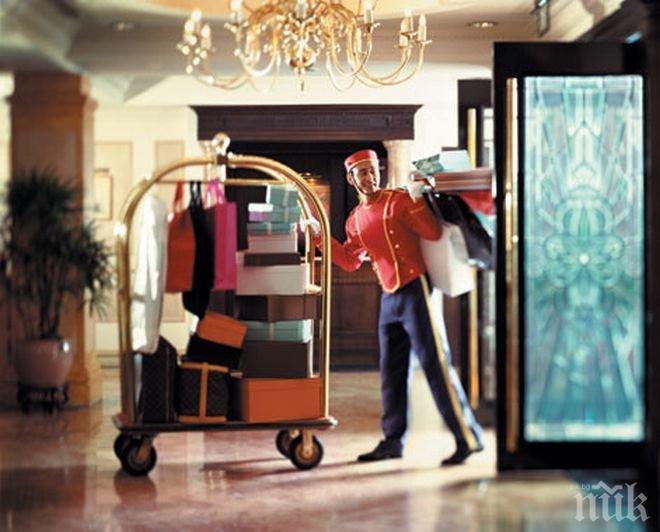 Младежи се оплакват от експлоатация на труда им в хотел на Черноморието