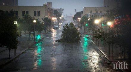 сметки щетите тексас урагана достигнат 180 милиарда долара