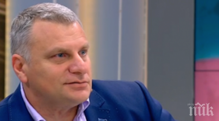 корумбашев остри думи правителството поздрави договора македония