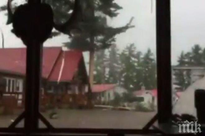 Шокиращо ВИДЕО! Мълния удари къща в Канада
