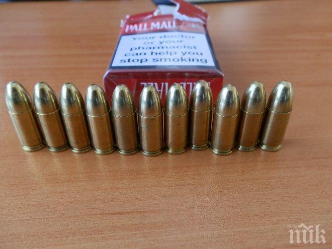 Самоделно оръжие и боеприпаси са иззети от 72-годишен мъж в Казанлък