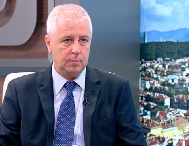 Ген. Петров уволнява здравен шеф заради спешната помощ