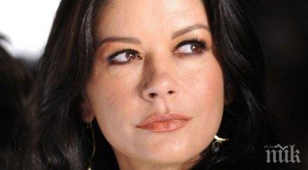 познаете вижте изглежда катрин зита джоунс без грим снимка