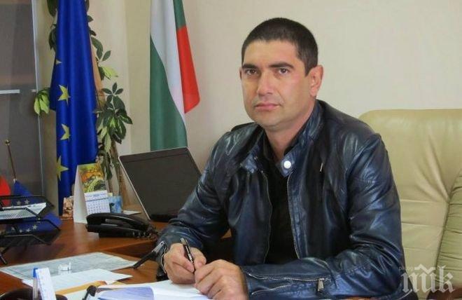 СЛЕД УБИЙСТВОТО ВЪВ ВИНОГРАДЕЦ: Лазар Влайков хвърля оставка като шеф на Общинския съвет в Септември