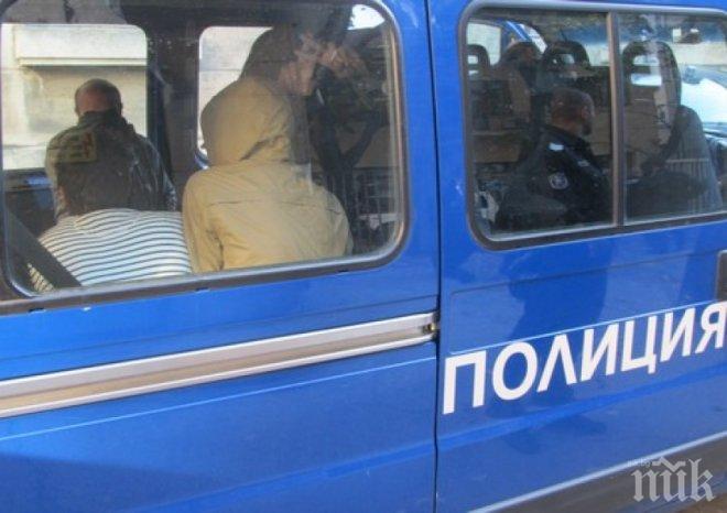 Бургазлията Юлиян, който атакува полицаи в Меден рудник, стрелял с преправен пистолет