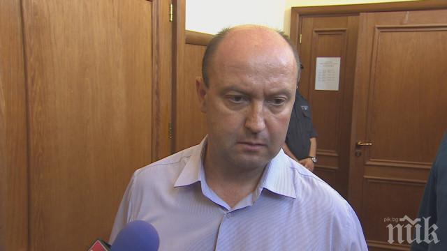 Спецпрокуратура закова арестувания прокурор Димитър Захариев, който „куца“ само в съда! Вкарват го за постоянно в ареста