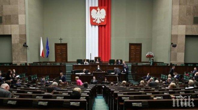 Управляващата партия в Полша няма да провежда предсрочни избори