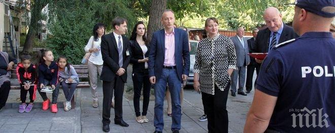 ЗАПОЧНА СЕ! Министър влезе в „Столипиново”, набира деца за училищата