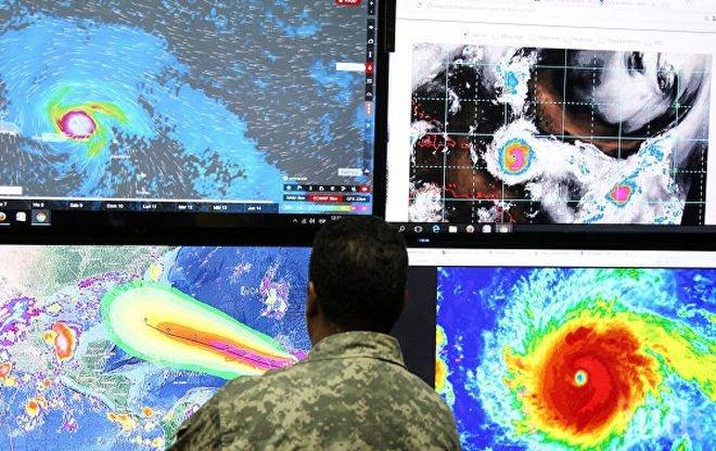 Предпазни мерки! Държавният департамент евакуира сътрудниците си от Бахамите заради урагана „Ирма“