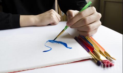 Изследователите разкриват - левичарите са най-умни