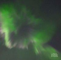 Забележително! Северно сияние в небето над Финландия