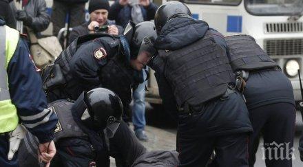 масови арести москва полицията разгони непозволен митинг