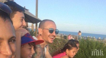 вдовицата вокалиста линкин парк публикува една последните семейни снимки съпруга