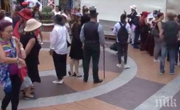 София грейна с „Парад на шапките“