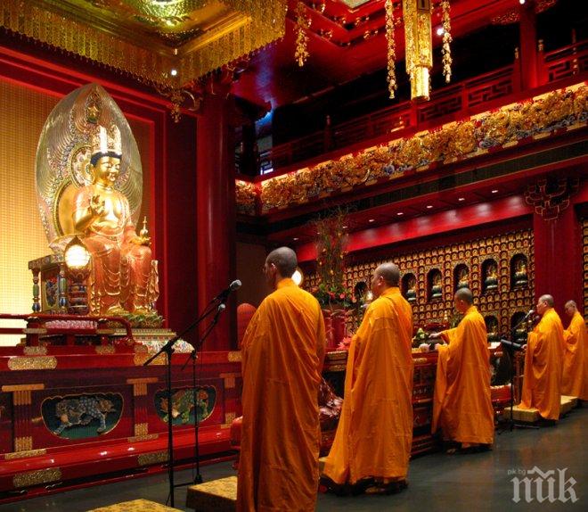 Китай посяга на религията, въвежда нови правила