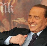 Силвио Берлускони се връщал на бял кон като 