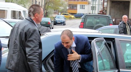 цветанов поръчал запишат борисов найденов