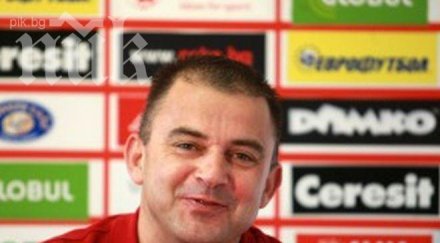 дуци остра атака левски заради съдиите