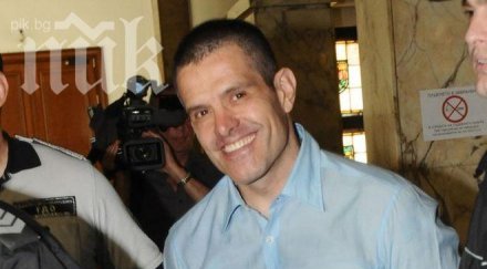 брендо прегърне дъщеря петък