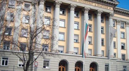 teжки преговори сградата полиграфическия бавят сделката часа труд